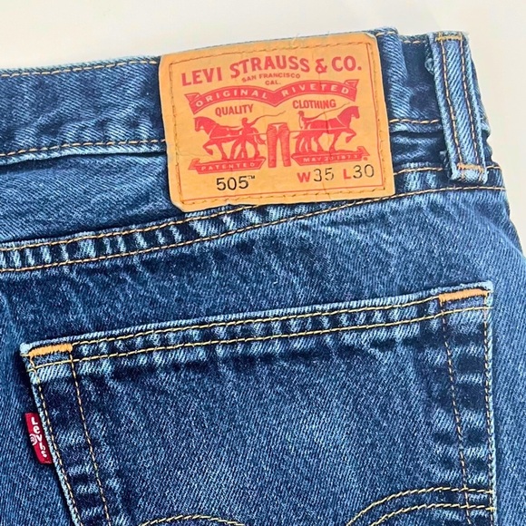 Levi's 505 (35x30) Men’s Blue Straight Jeans Classic Style - Picture 7 of 7